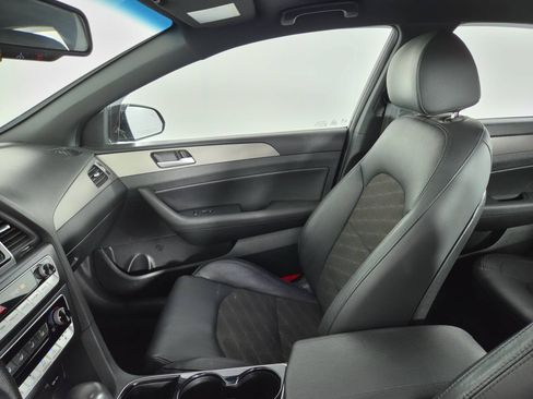 Used 2018 Hyundai Sonata Sport FWD image 16