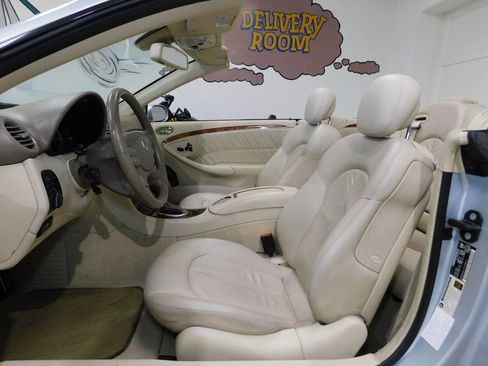 Used 2007 Mercedes-Benz CLK 350 Cabriolet image 36