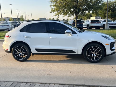 Used 2024 Porsche Macan image 11