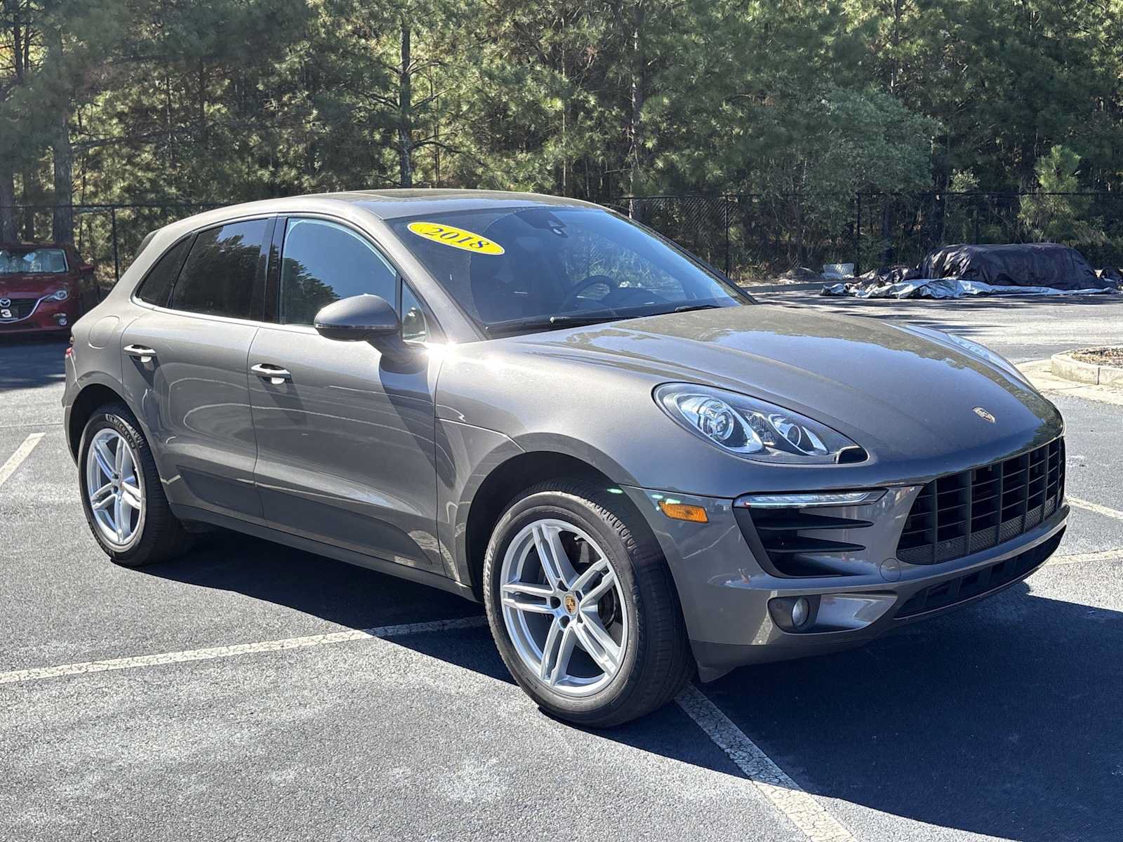 Used 2018 Porsche Macan AWD/4WD image 28