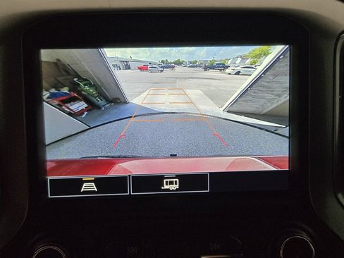 Used 2021 Chevrolet Silverado 1500 LT Trail Boss w/ Convenience Package II AWD/4WD image 19