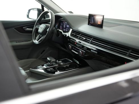 Used 2018 Audi Q7 3.0T Prestige AWD/4WD image 59