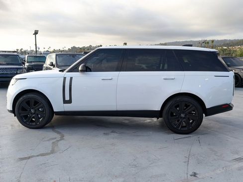 Used 2023 Land Rover Range Rover Long Wheelbase SE image 8