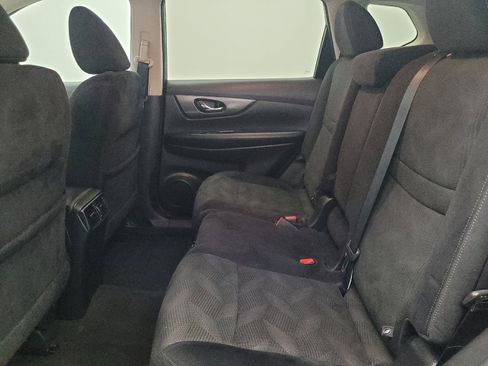 Used 2015 Nissan Rogue SV image 18