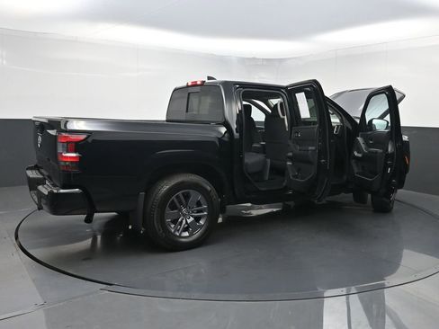 Used 2025 Nissan Frontier SV w/ SV Convenience Package RWD image 37