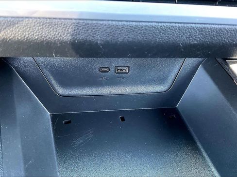Used 2025 Chevrolet Equinox LT w/ Convenience Package II FWD image 33