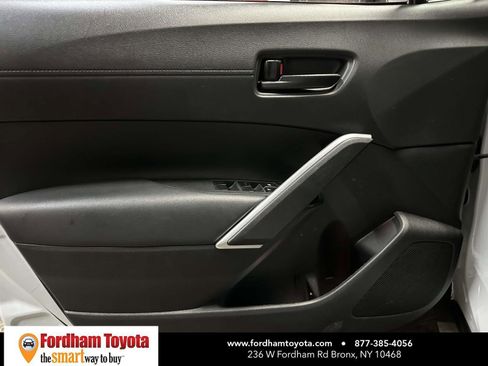 Used 2022 Toyota Corolla Cross LE w/ Moonroof Package image 19