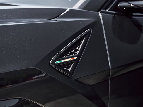 Used 2022 Lamborghini Urus AWD/4WD image 9