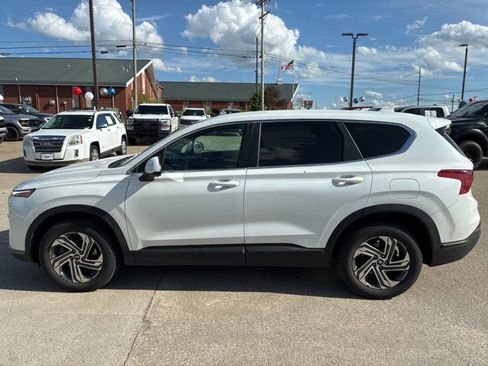 Used 2022 Hyundai Santa Fe SE image 4