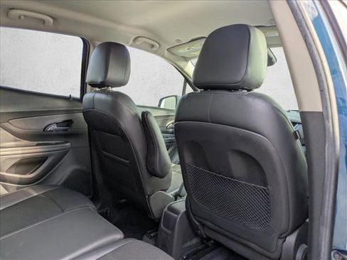 Used 2020 Buick Encore Preferred image 25