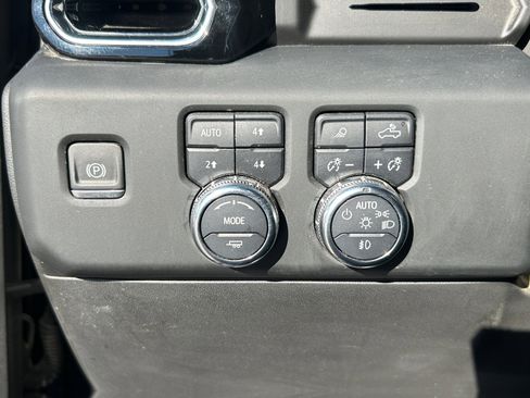 Used 2023 GMC Sierra 1500 Denali Ultimate image 28