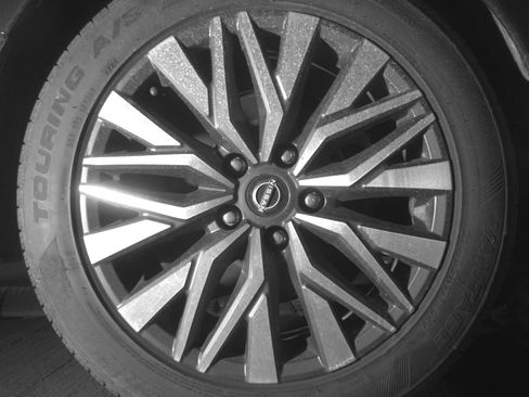 Used 2025 Nissan Altima 2.5 SV image 15