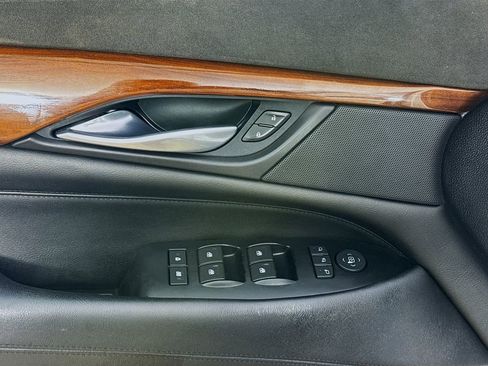 Used 2017 Cadillac Escalade Luxury AWD/4WD image 22