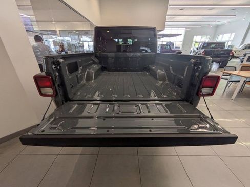 New 2026 Jeep Gladiator Sport AWD/4WD image 11