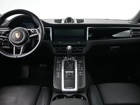 Used 2021 Porsche Macan S image 9