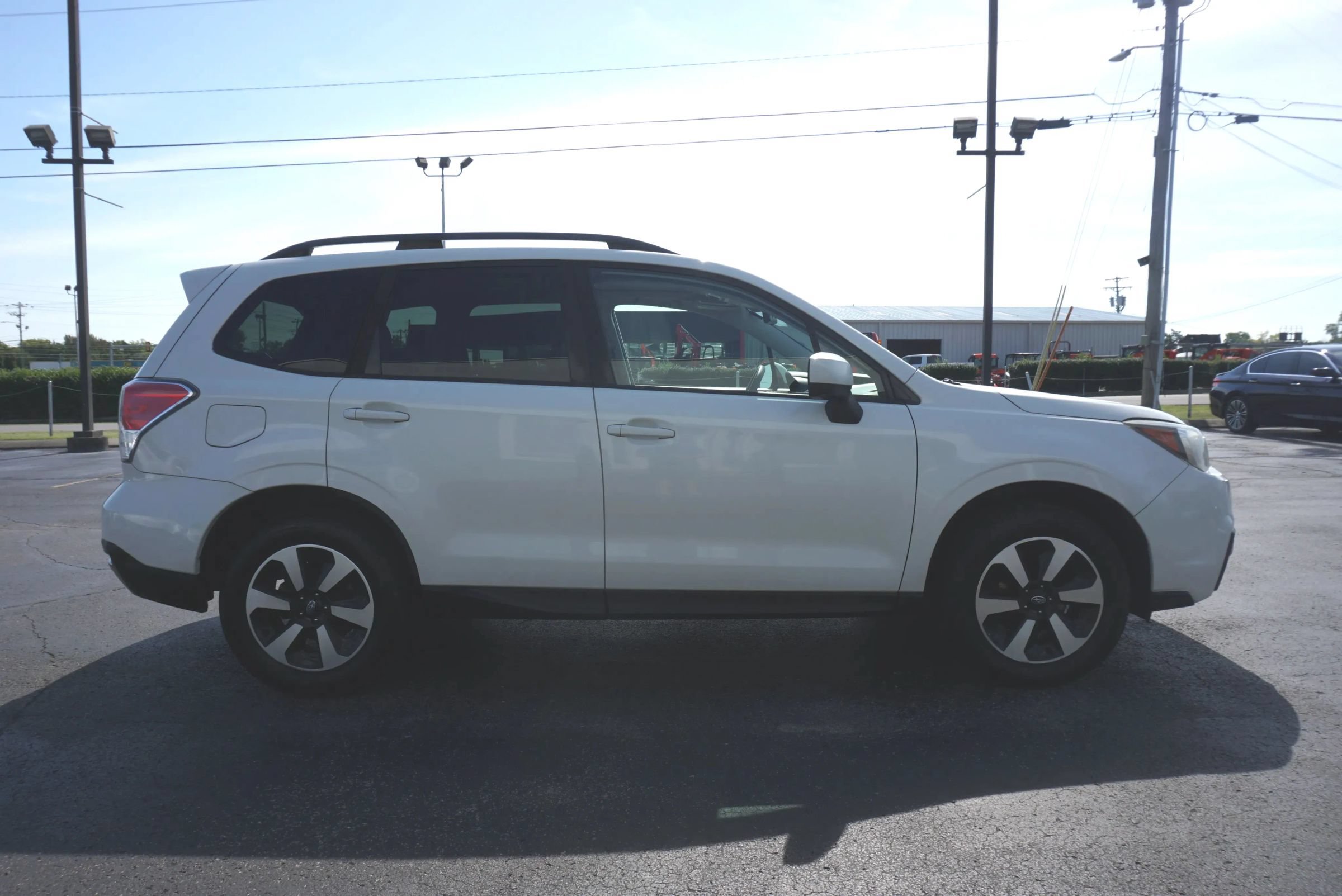 Used 2017 Subaru Forester 2.5i Premium AWD/4WD image 4