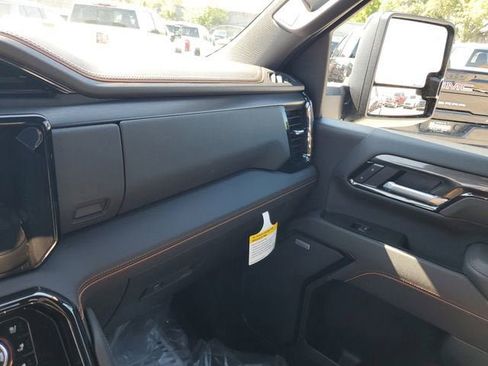 New 2026 GMC Sierra 3500 AT4 w/ AT4 Premium Plus Package AWD/4WD image 27