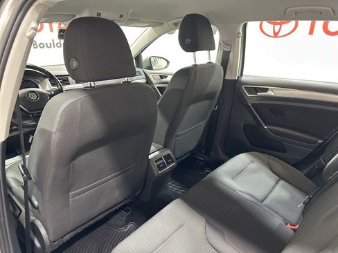 Used 2017 Volkswagen Golf S image 21