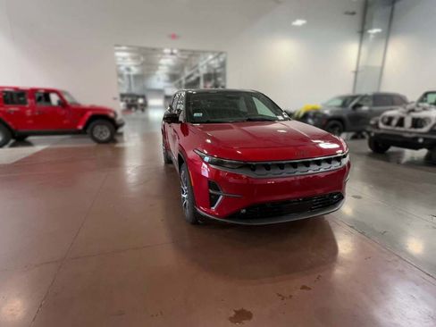 New 2025 Jeep Wagoneer S Limited image 17