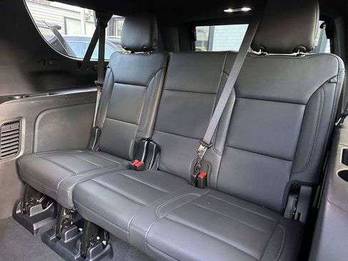 Used 2025 Chevrolet Suburban LT w/ Comfort Package image 14
