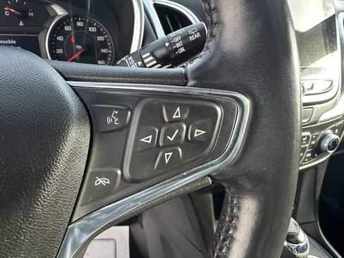 Used 2021 Chevrolet Equinox Premier image 29