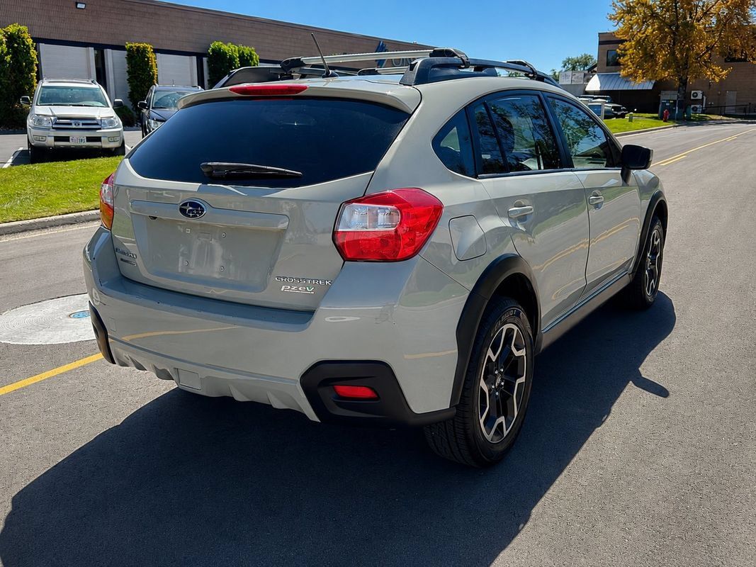 Used 2016 Subaru Crosstrek 2.0i Premium AWD/4WD image 5