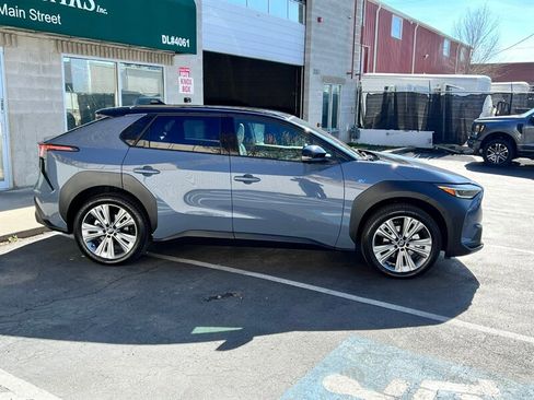 Used 2024 Subaru Solterra Touring image 8