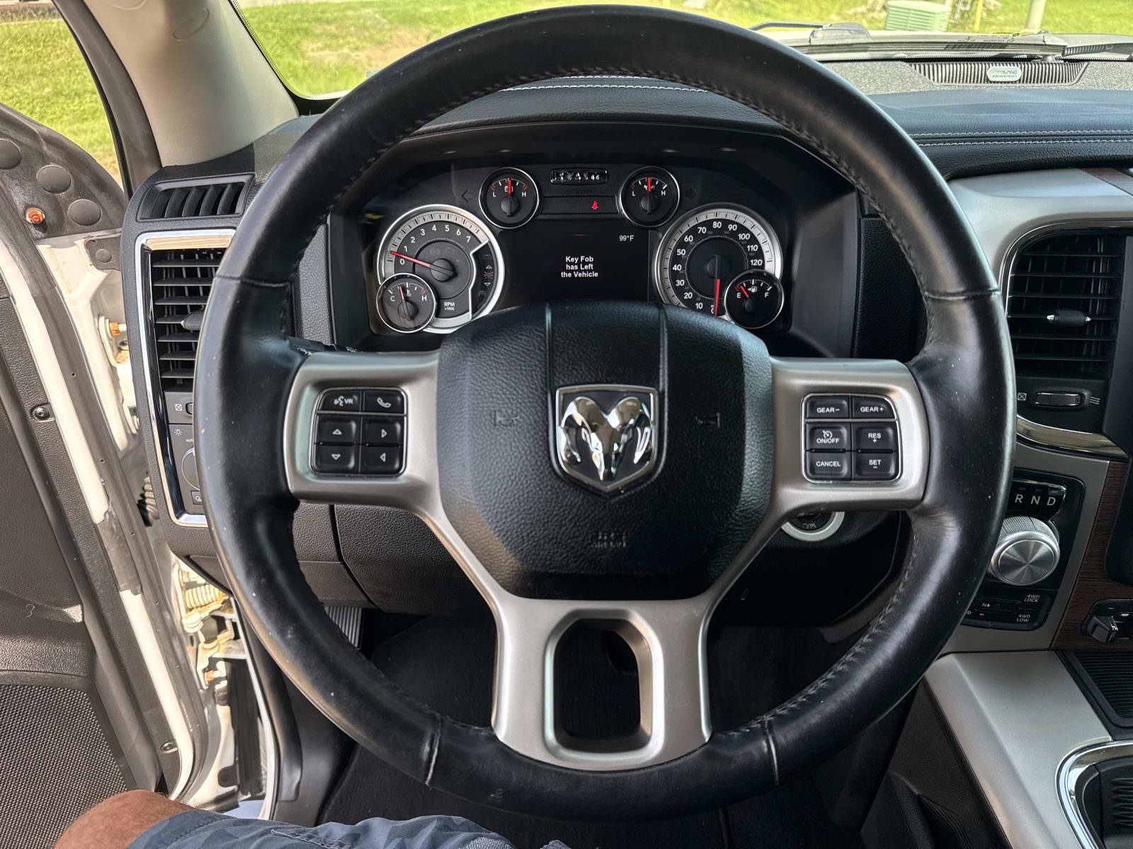 Used 2017 RAM 1500 Laramie w/ Convenience Group AWD/4WD image 36