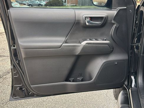 Used 2021 Toyota Tacoma TRD Off-Road w/ TRD Premium Off Road Package image 16