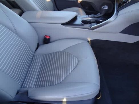 Used 2023 Toyota Camry SE image 22