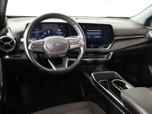 Used 2025 Chevrolet Equinox LT w/ Midnight Edition AWD/4WD image 2