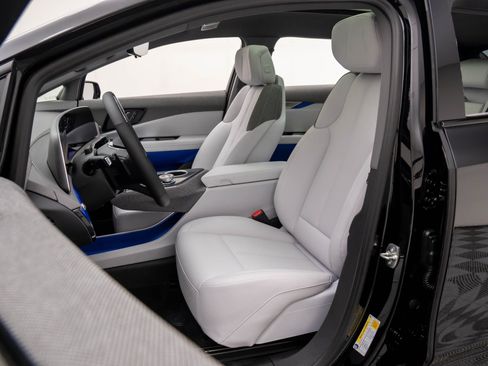 New 2026 Cadillac Optiq Sport 1 image 9