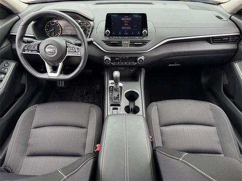 Used 2019 Nissan Altima 2.5 SV image 10