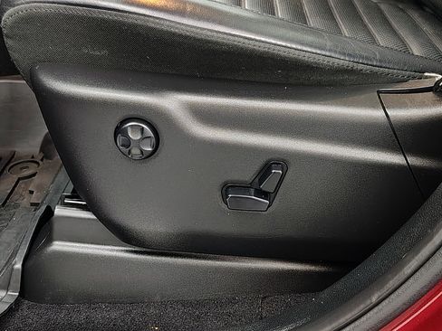 Used 2019 Jeep Grand Cherokee Limited X image 25