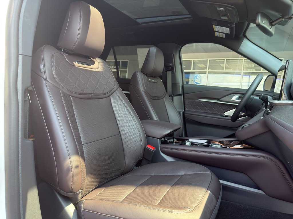 Used 2026 Ford Explorer Platinum w/ LUX Leather Package AWD/4WD image 33