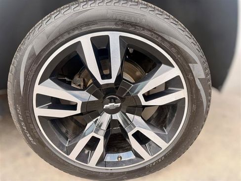 Used 2018 Chevrolet Tahoe Premier w/ RST 6.2L Performance Edition AWD/4WD image 15