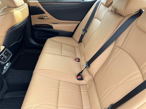 New 2025 Lexus ES 350 Ultra Luxury image 13