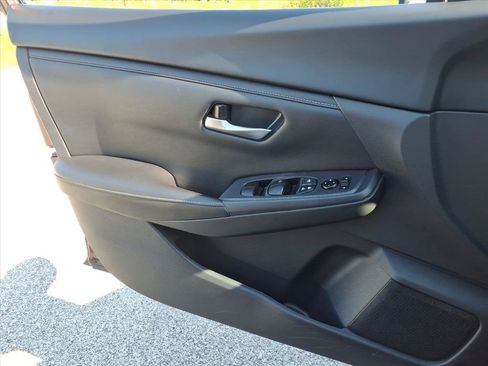 Used 2024 Nissan Sentra SV FWD image 21