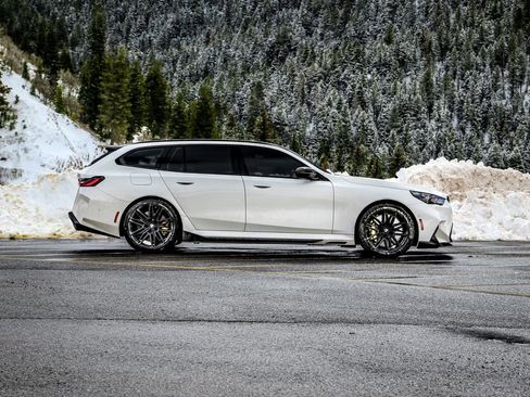 New 2026 BMW M5 Touring image 11