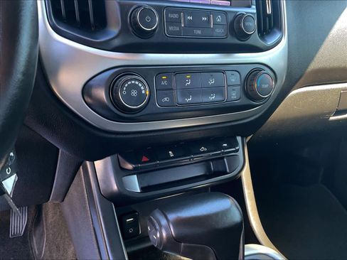 Used 2017 Chevrolet Colorado LT w/ LT Convenience Package image 34