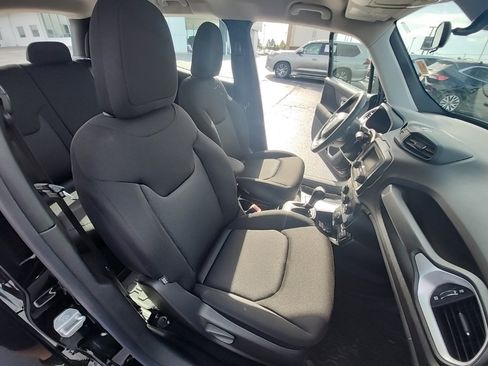 Used 2020 Jeep Renegade Sport image 17