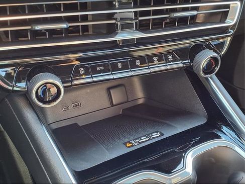 New 2026 Chevrolet Traverse RS w/ LPO, Floor Liner Package image 14