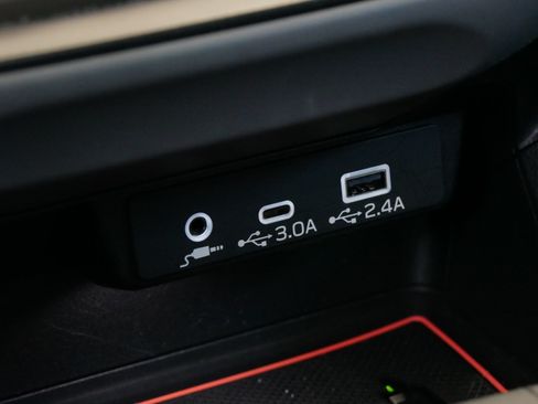 Used 2024 Subaru Crosstrek 2.5i Limited AWD/4WD image 24