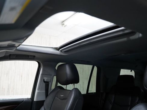 Used 2019 Cadillac Escalade Luxury AWD/4WD image 21