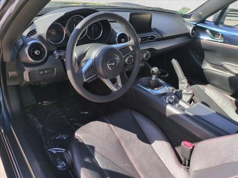 Used 2019 MAZDA MX-5 Miata RF Grand Touring RWD image 10