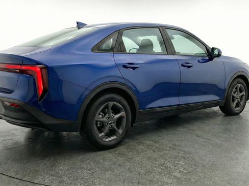 Used 2025 Kia K4 LXS image 9