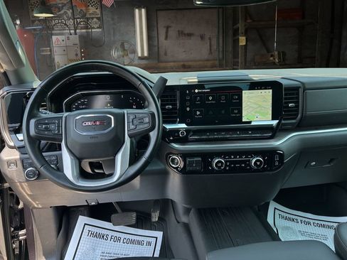Certified 2025 GMC Sierra 1500 SLT AWD/4WD image 17