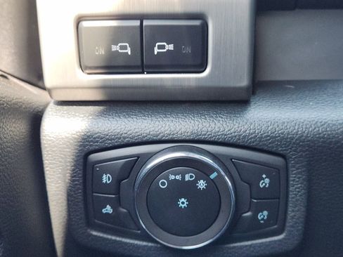 Used 2022 Ford F350 Platinum w/ FX4 Off-Road Package image 23