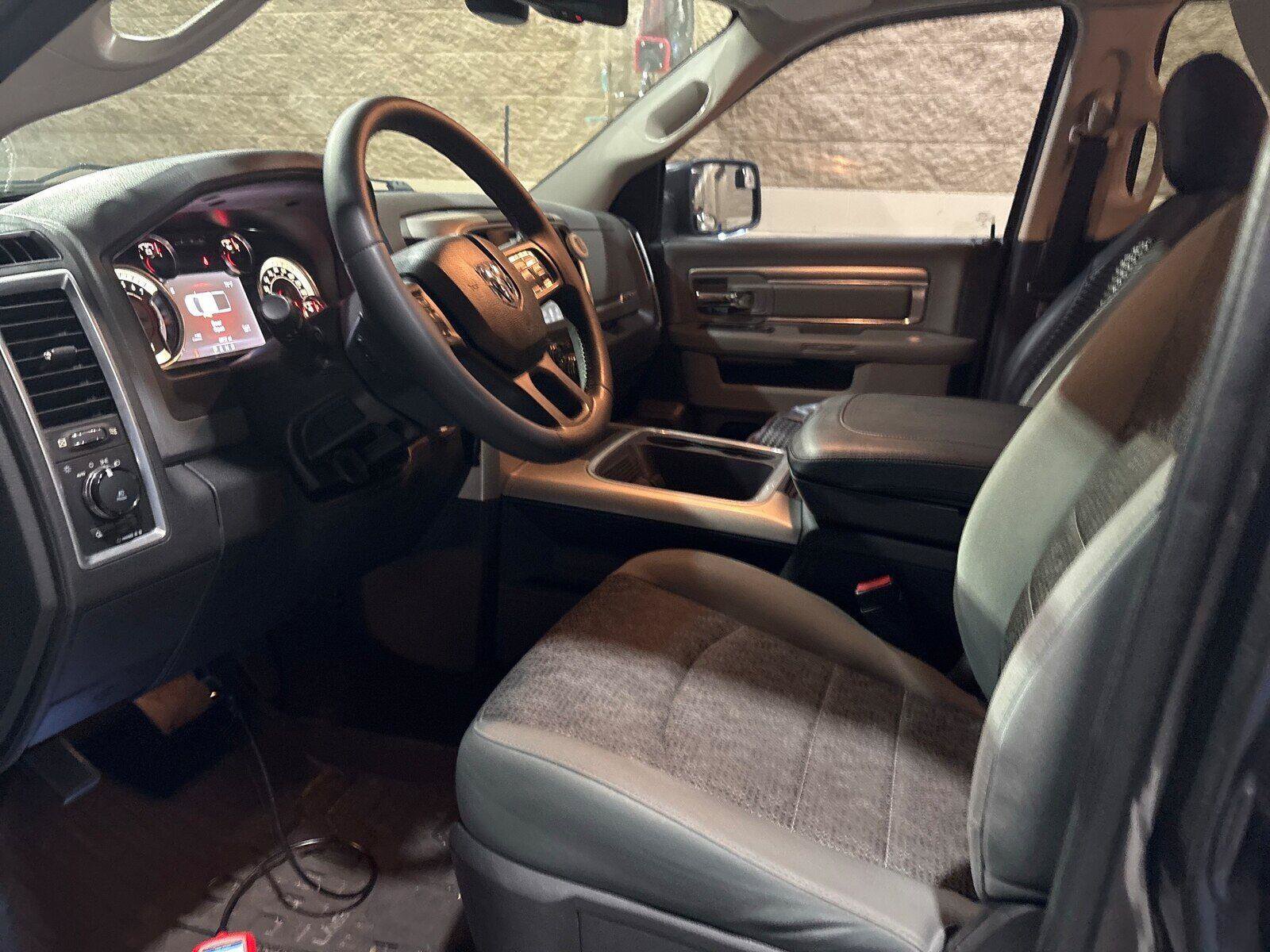 Used 2017 RAM 1500 Lone Star RWD image 6