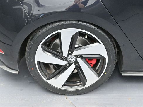 Used 2019 Volkswagen GTI SE w/ SE Experience Package image 34